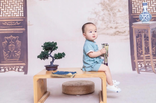 万宁宝宝总吐奶什么原因